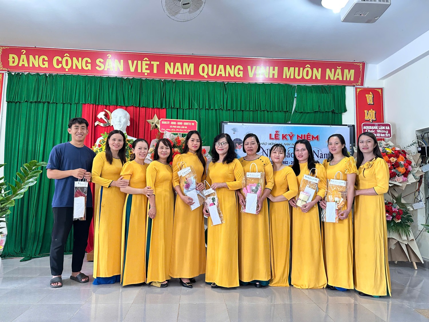 z7243146125790 b866139d162fc789f3561fbd14303f1f Copy