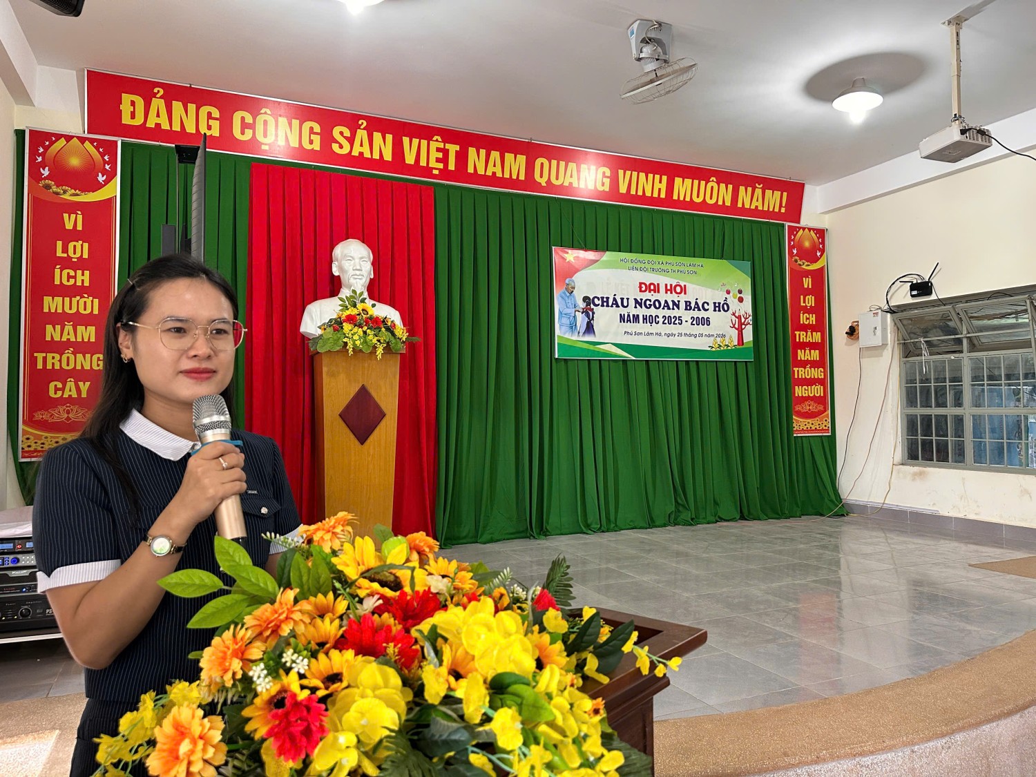 LIÊN ĐỘI TRƯỜNG TIỂU HỌC PHÚ SƠN TỔ CHỨC ĐẠI HỘI CHÁU NGOAN BÁC HỒ - NĂM HỌC 2025 - 2026